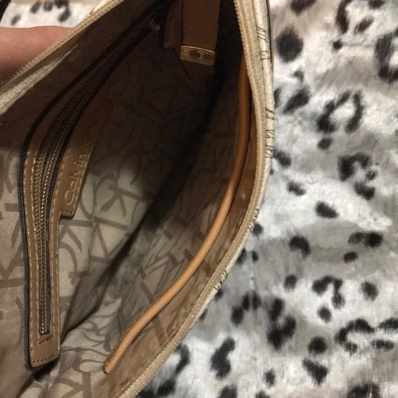 Calvin Klein crossbody - Picture 6 of 7